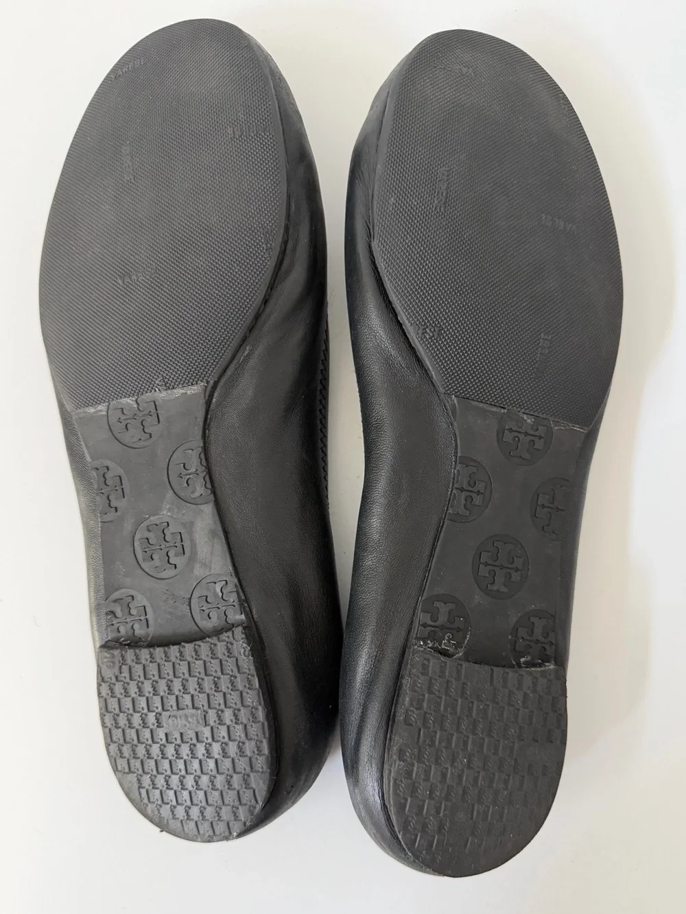 Tory Burch Minnie Leather Ballet Flats in Black/Gold, Size 8.5